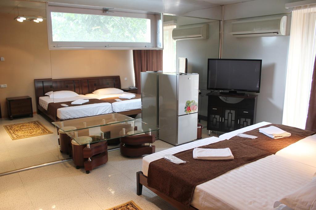 Hotel London Palace Tbilisi Room photo