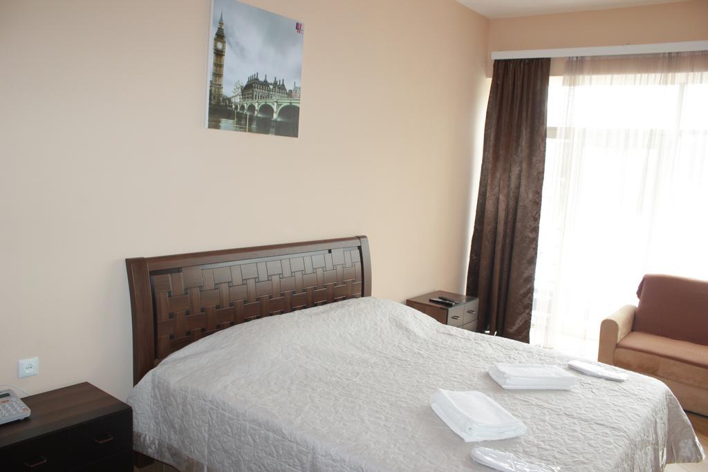 Hotel London Palace Tbilisi Room photo