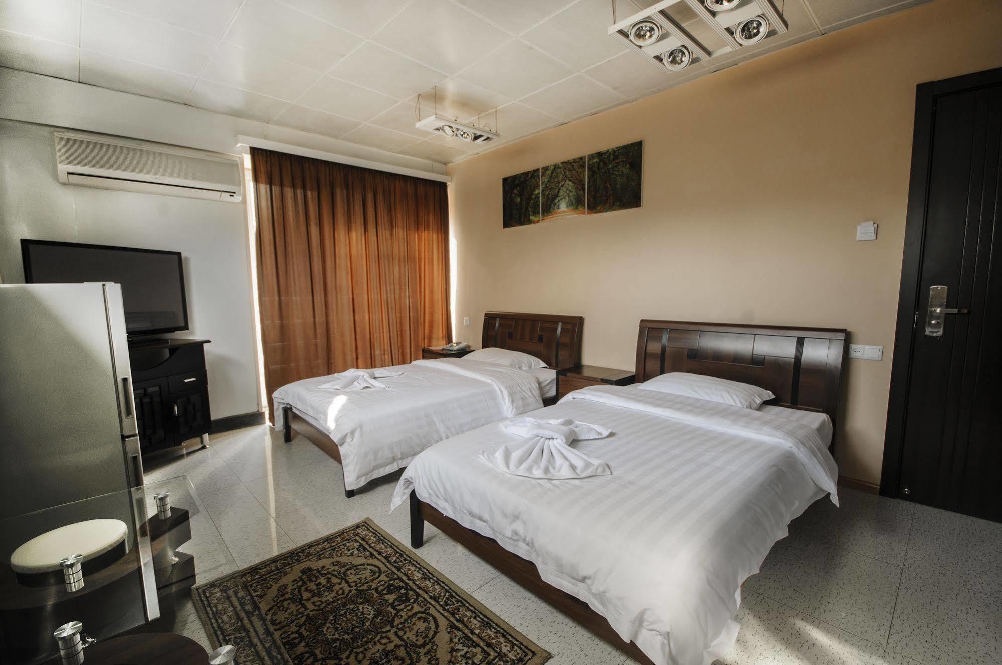 Hotel London Palace Tbilisi Exterior photo